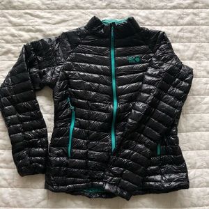 Women’s L Mountain Hardwear Down Jacket